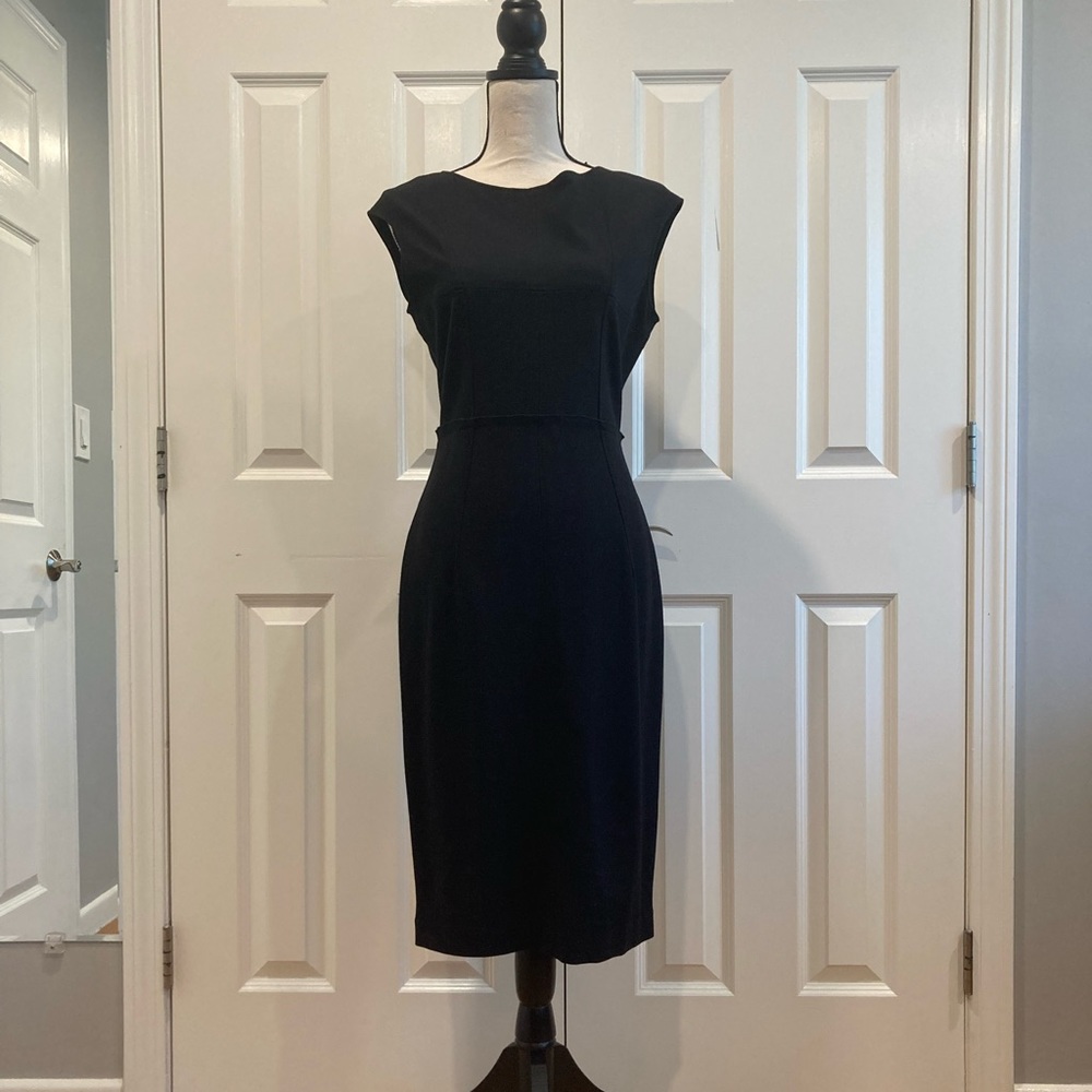 Magaschoni sheath dress size 6 office